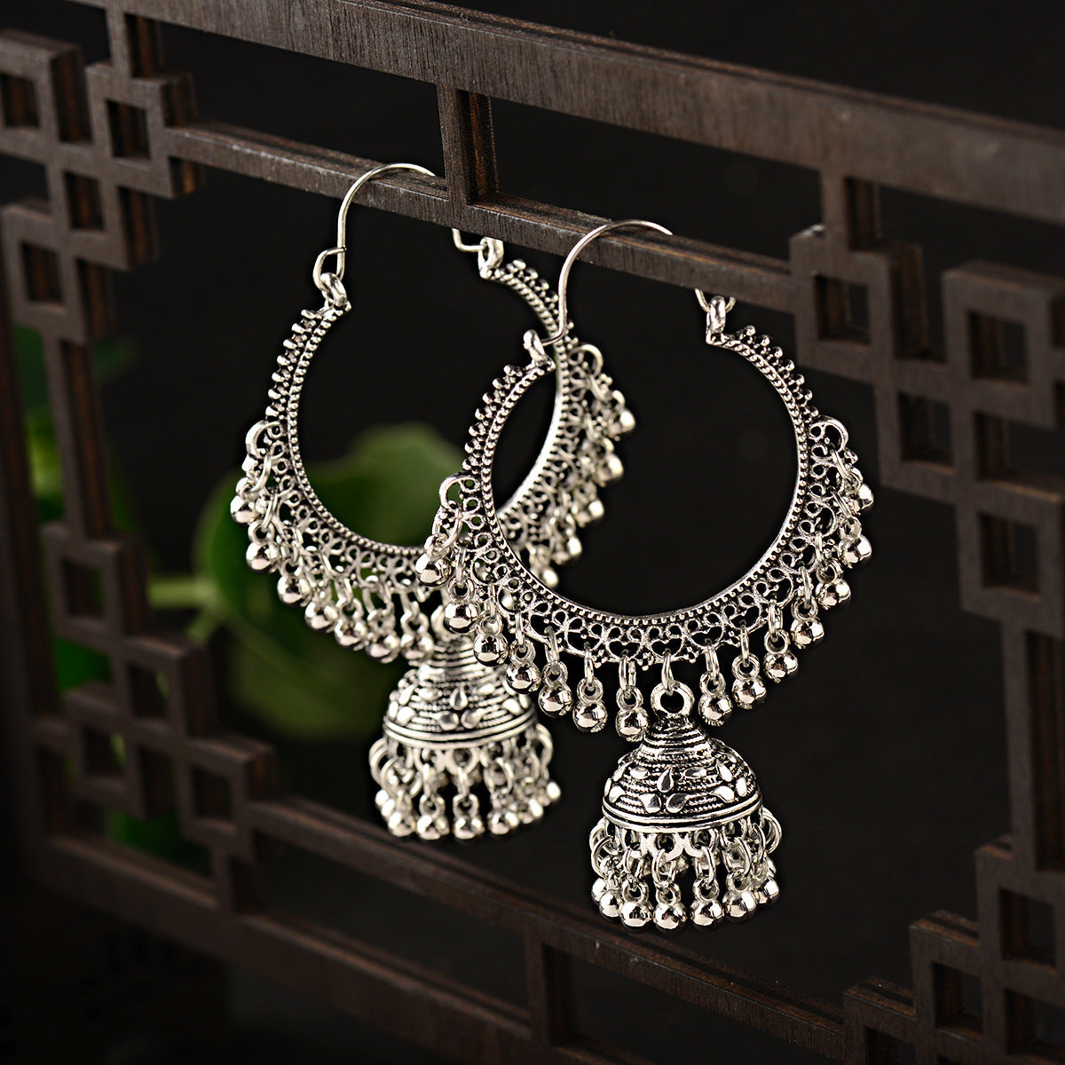 India Retro Metal Tassel Earrings